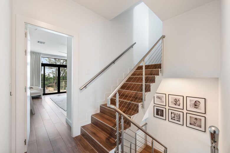Contemporary Coastal Home in Grand Cayman - George Town, Cayman Islands
