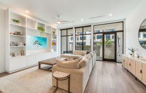 Contemporary Coastal Home in Grand Cayman - George Town, Cayman Islands