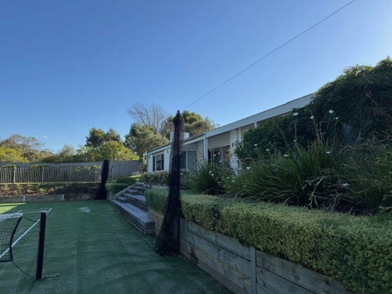Portsea Garden Estate with Pool & Tennis Court - Melbourne, Australia