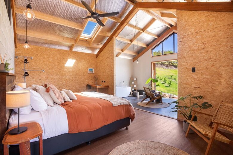 Luxury Hinterland Escape on 200 Acres - The Barn Retreat - Coolgardie, Australia