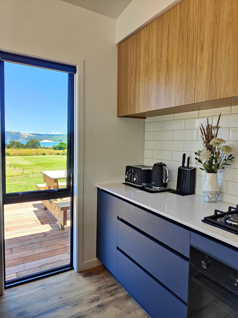 Private Couples Escape Overlooking Hokianga Harbour - Opononi, New Zealand