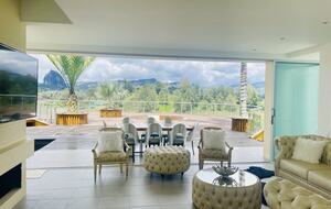 Luxury Waterfront Retreat on the Guatapé Reservoir - Guatapé, Colombia