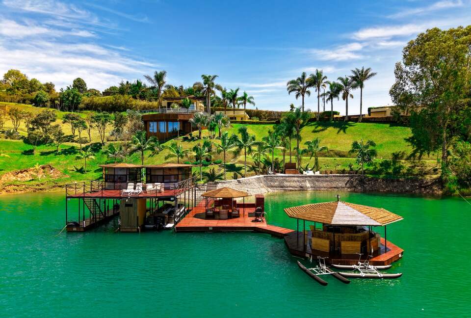 Luxury Waterfront Retreat on the Guatapé Reservoir - Guatapé, Colombia