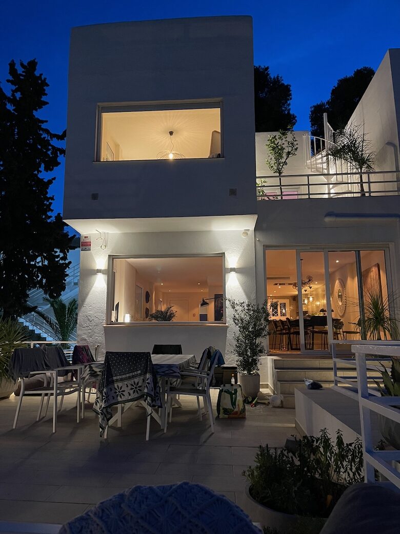 Panoramic Sea View Penthouse in Nueva Andalucía - Marbella, Spain