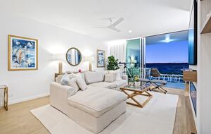 Elegant Waterfront Living on Ephraim Island - Gold Coast, Australia