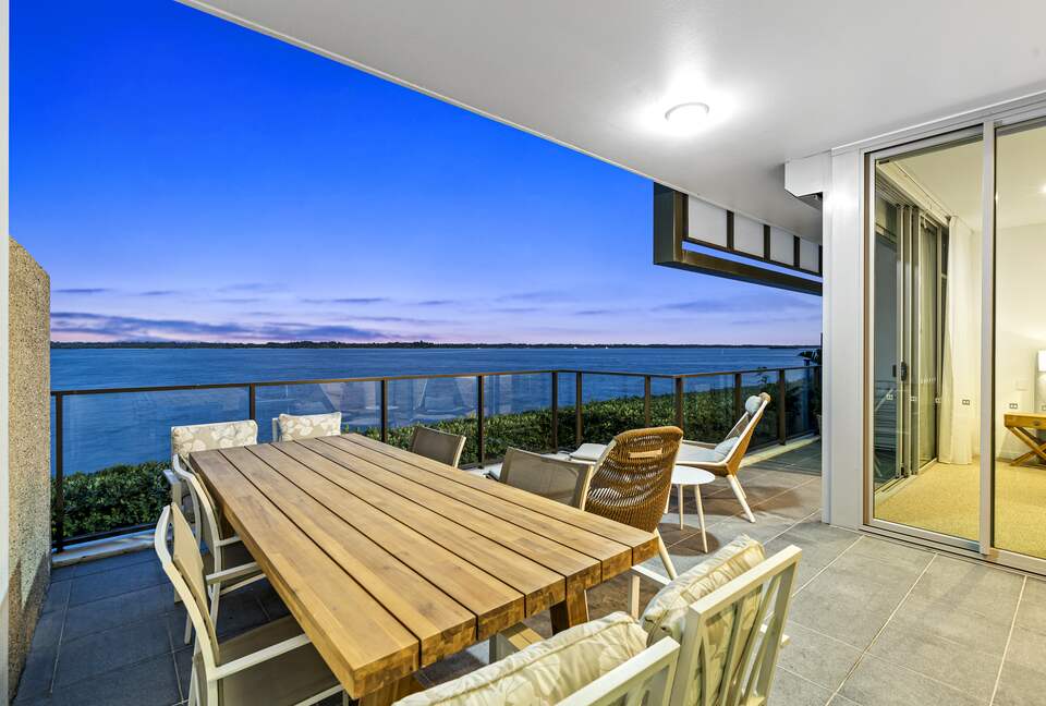 Elegant Waterfront Living on Ephraim Island - Gold Coast, Australia