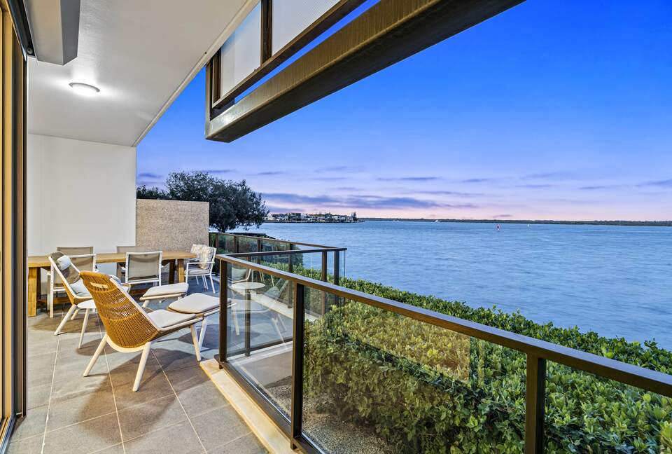 Elegant Waterfront Living on Ephraim Island - Gold Coast, Australia