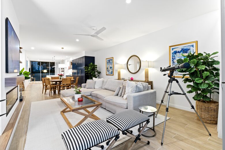 Elegant Waterfront Living on Ephraim Island - Gold Coast, Australia