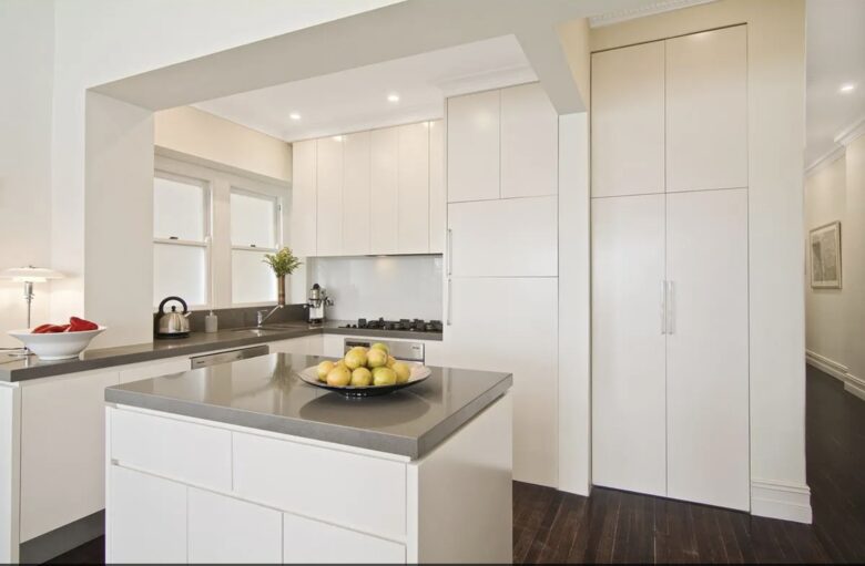Kirribilli Harbour View Retreat - Sydney, Australia