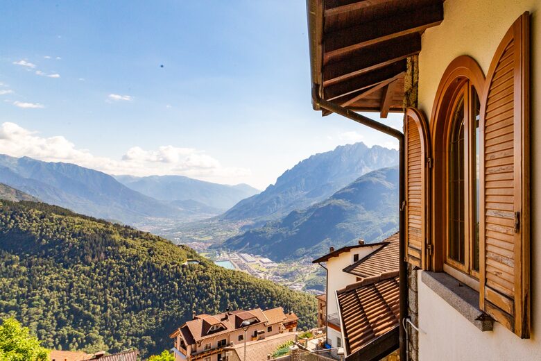 Renovated Val Camonica Mountain Residence - Cevo, Italy