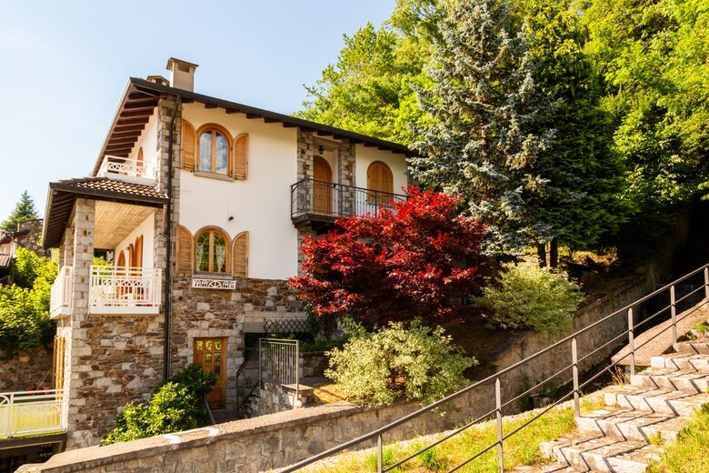 Renovated Val Camonica Mountain Residence - Cevo, Italy