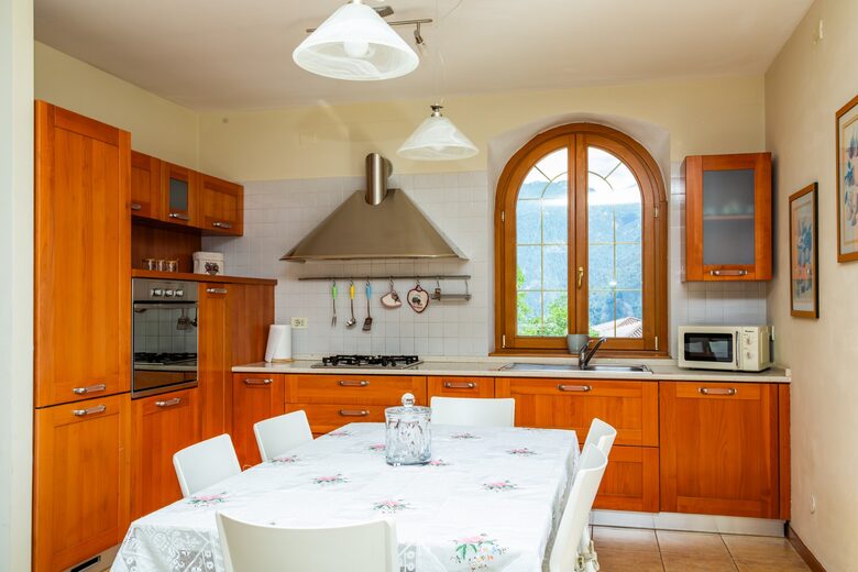 Renovated Val Camonica Mountain Residence - Cevo, Italy