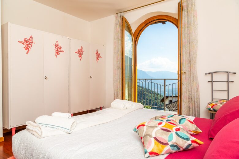 Renovated Val Camonica Mountain Residence - Cevo, Italy