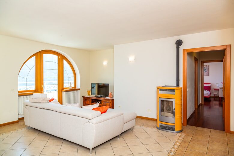 Renovated Val Camonica Mountain Residence - Cevo, Italy