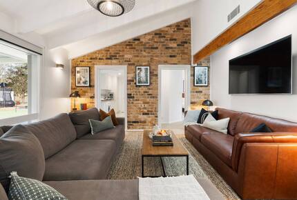 Pitt Town Estate with Mineral Pool and Putting Green - Pitt Town, Australia