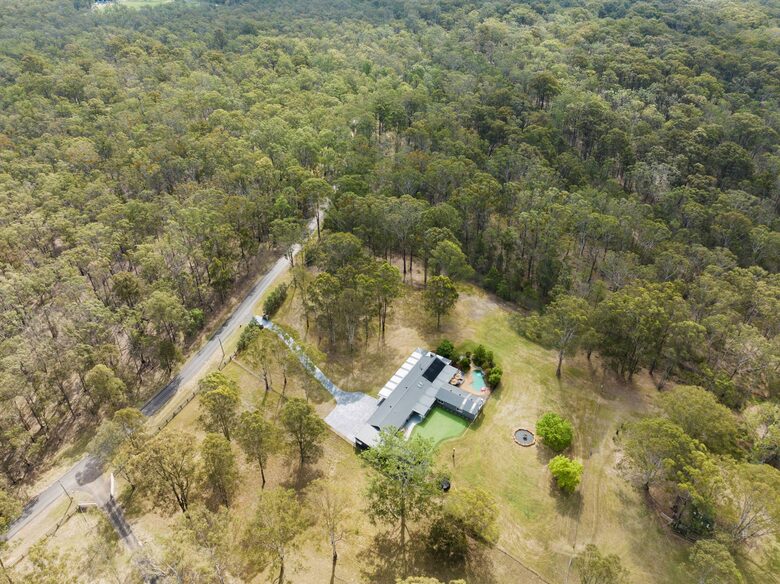 Pitt Town Estate with Mineral Pool and Putting Green - Pitt Town, Australia