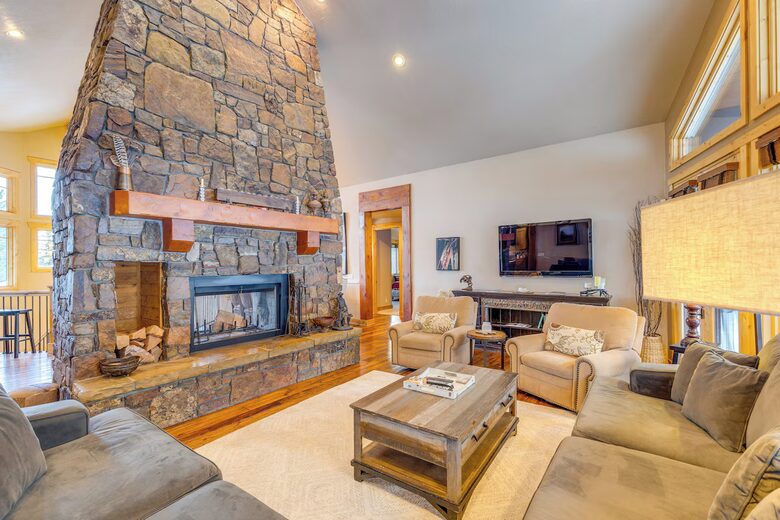 Ski-In/Ski-Out Mountain Retreat at Tamarack - Donnelly, Idaho