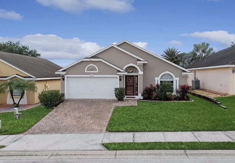Contemporary Orlando Escape with Screened Pool - Davenport, Florida