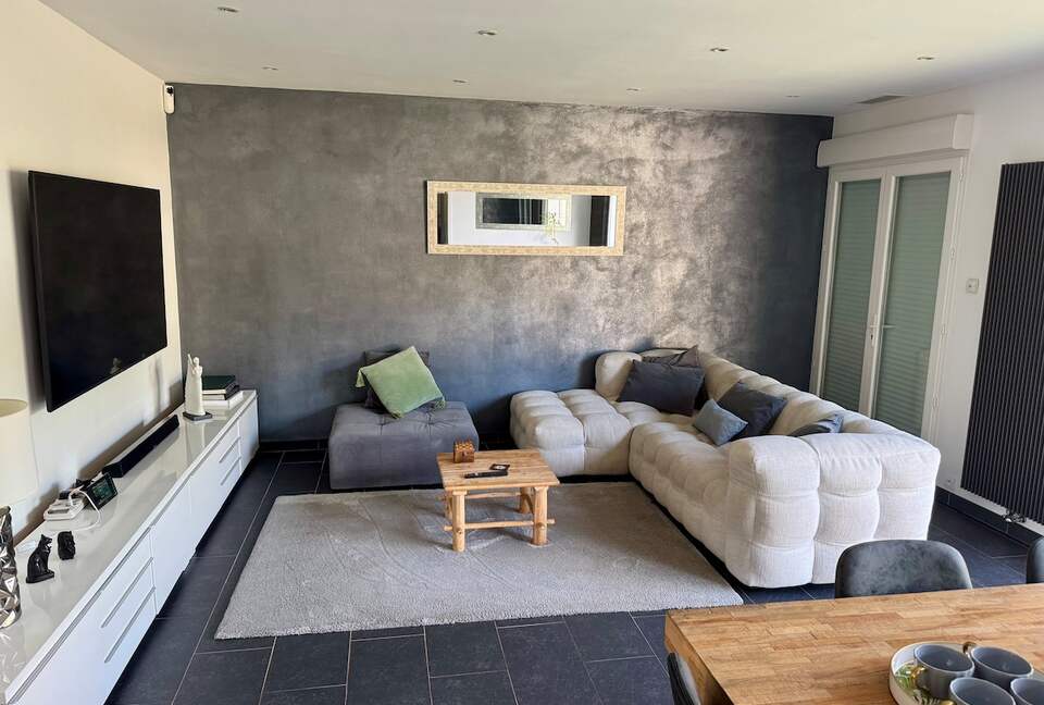 Modern Escape between Bordeaux and the Atlantic - Le Taillan-Médoc, France