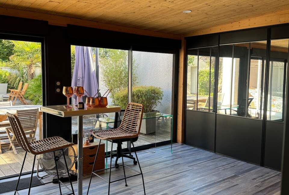 Modern Escape between Bordeaux and the Atlantic - Le Taillan-Médoc, France