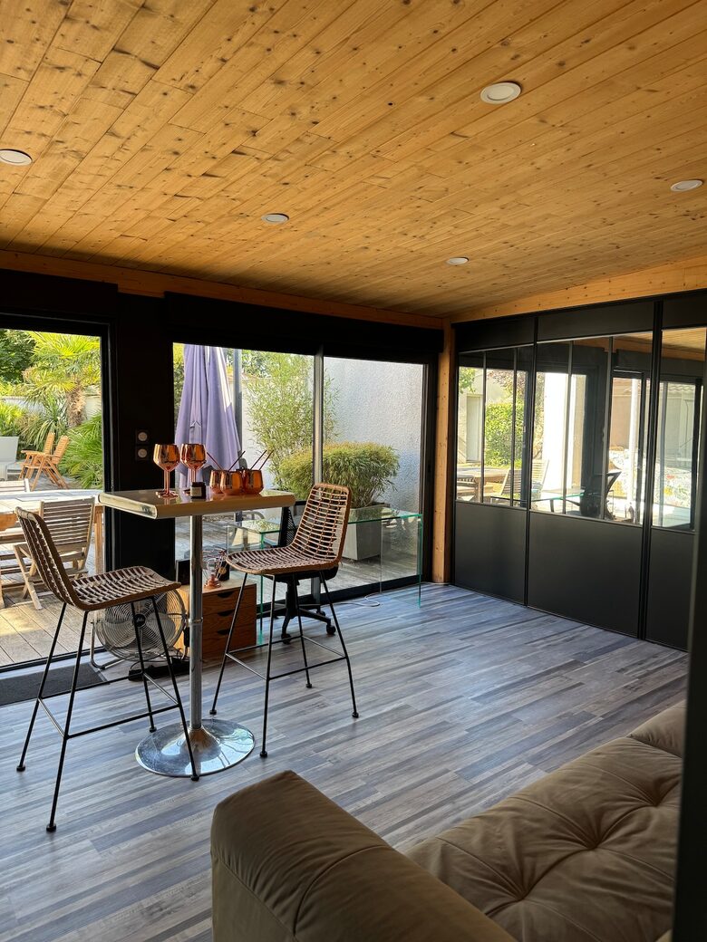 Modern Escape between Bordeaux and the Atlantic - Le Taillan-Médoc, France