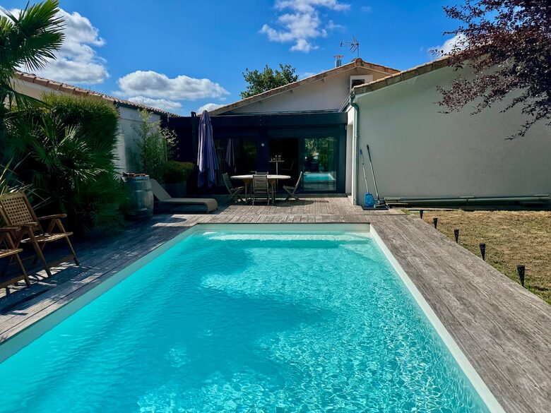 Modern Escape between Bordeaux and the Atlantic - Le Taillan-Médoc, France