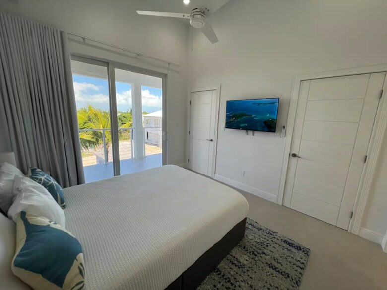 Sleek Grace Bay Retreat - Providenciales, Turks and Caicos Islands