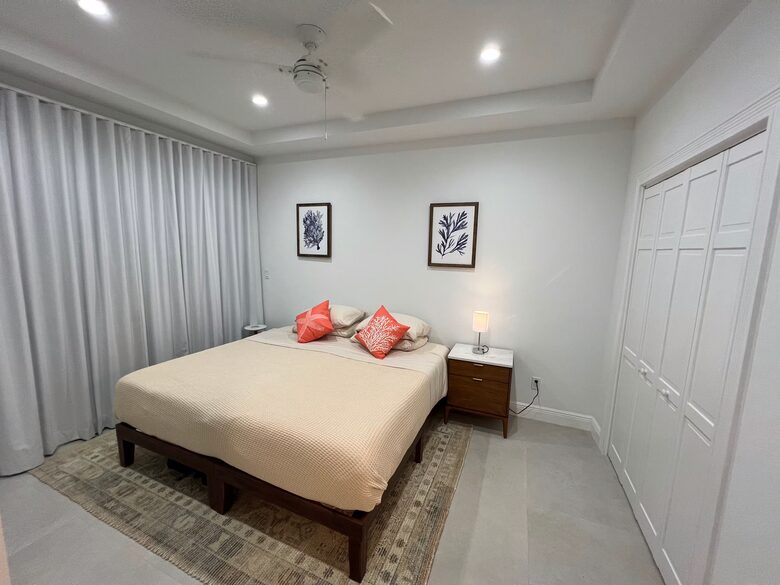 Sleek Grace Bay Retreat - Providenciales, Turks and Caicos Islands