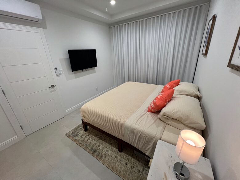 Sleek Grace Bay Retreat - Providenciales, Turks and Caicos Islands