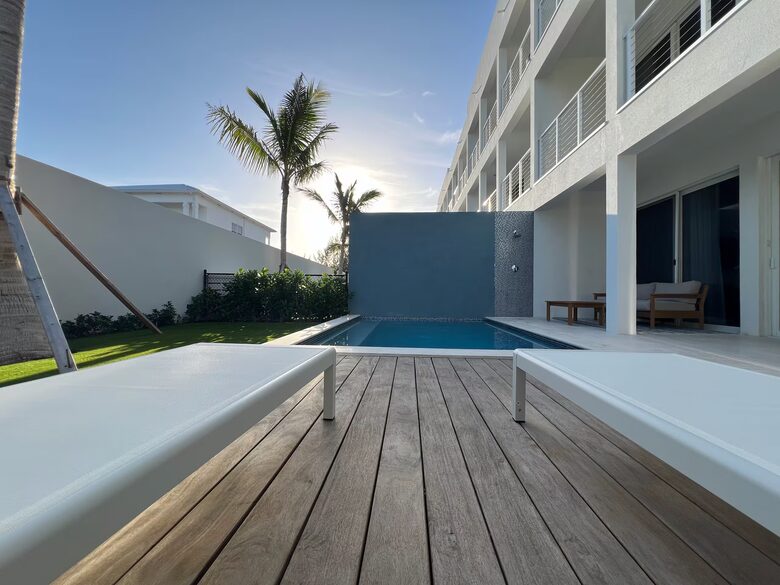 Sleek Grace Bay Retreat - Providenciales, Turks and Caicos Islands