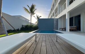 Sleek Grace Bay Retreat - Providenciales, Turks and Caicos Islands