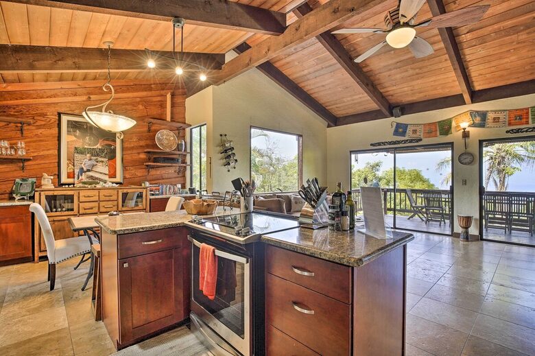 Ocean-View Kona Retreat with Private Hot Tub - Kailua Kona, Hawaii