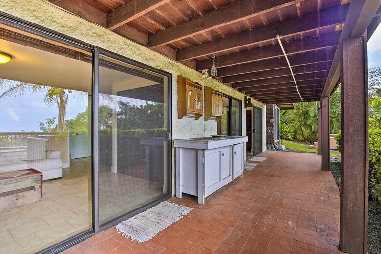 Ocean-View Kona Retreat with Private Hot Tub - Kailua Kona, Hawaii