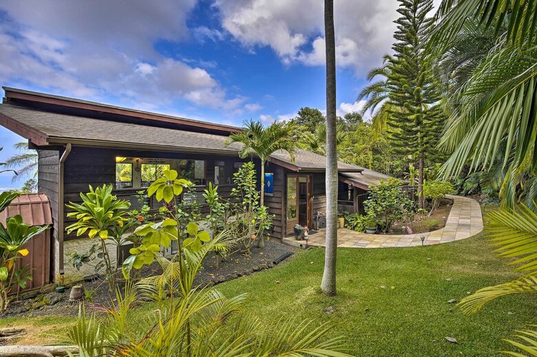Ocean-View Kona Retreat with Private Hot Tub - Kailua Kona, Hawaii