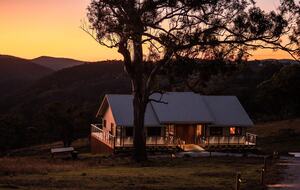 Capertee Valley Off-Grid Retreat - Capertee, Australia