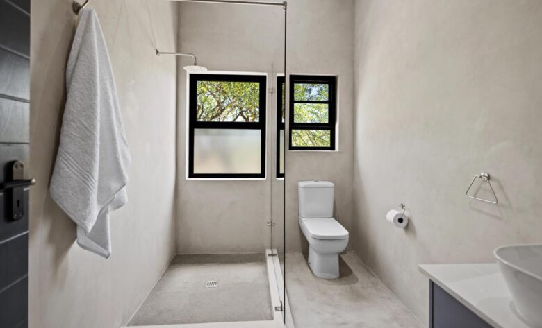 The Bush Den - Hoedspruit, South Africa