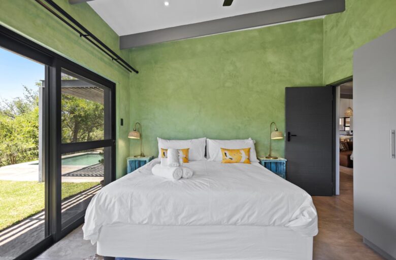 The Bush Den - Hoedspruit, South Africa