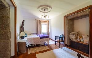 Countryside Estate with Lake and Pastures - Barbudo, Portugal