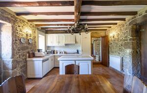 Countryside Estate with Lake and Pastures - Barbudo, Portugal