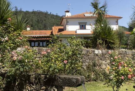 Countryside Estate with Lake and Pastures - Barbudo, Portugal