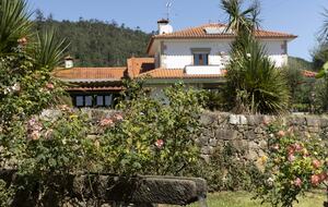 Countryside Estate with Lake and Pastures - Barbudo, Portugal