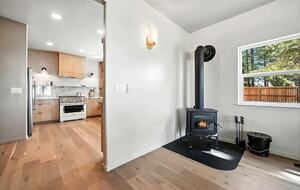 Private Pioneer Escape with Yoga Sanctuary & Mountain Views - Pioneer, California