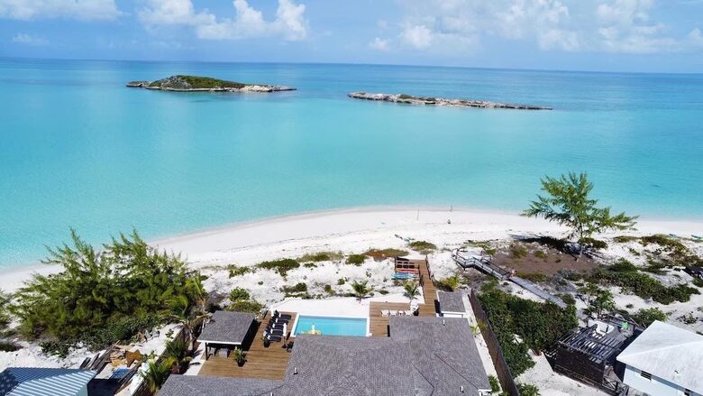 Tropic of Cancer Beachfront Villa with Infinity Pool - Exuma, Bahamas