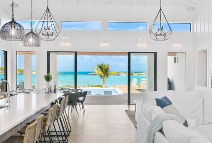 Tropic of Cancer Beachfront Villa with Infinity Pool - Exuma, Bahamas