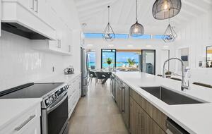 Tropic of Cancer Beachfront Villa with Infinity Pool - Exuma, Bahamas
