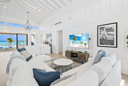 Tropic of Cancer Beachfront Villa with Infinity Pool - Exuma, Bahamas