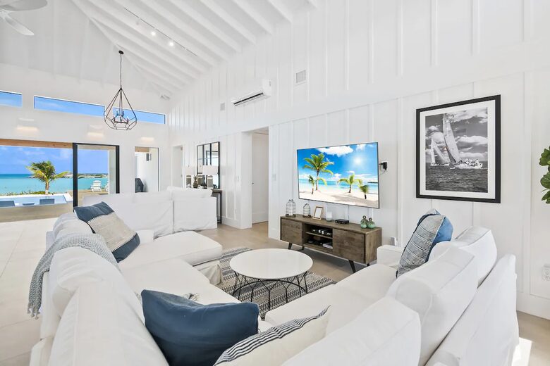 Tropic of Cancer Beachfront Villa with Infinity Pool - Exuma, Bahamas