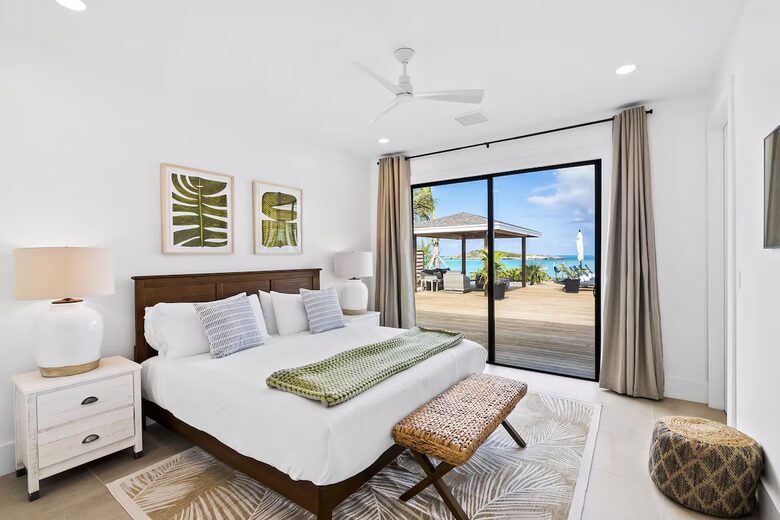 Tropic of Cancer Beachfront Villa with Infinity Pool - Exuma, Bahamas