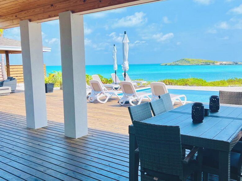 Tropic of Cancer Beachfront Villa with Infinity Pool - Exuma, Bahamas