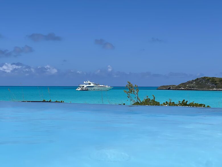 Tropic of Cancer Beachfront Villa with Infinity Pool - Exuma, Bahamas